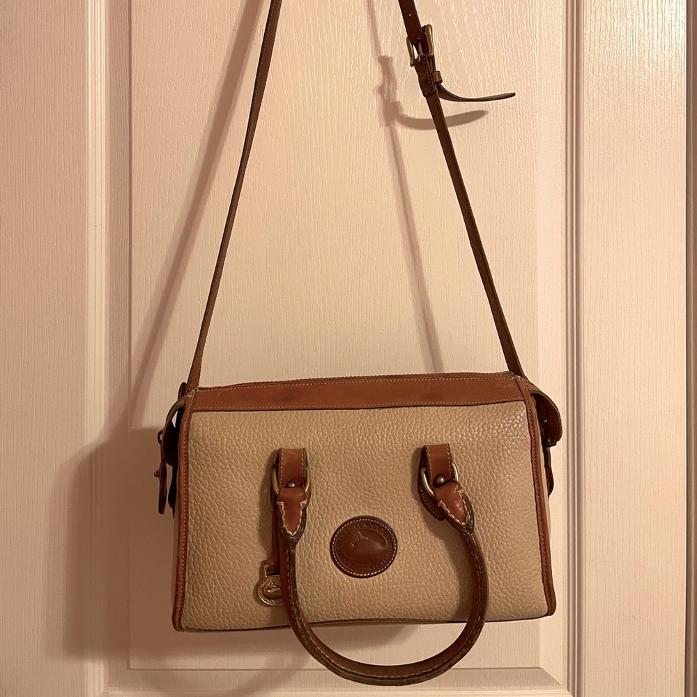 Vintage Dooney and Bourke leather crossbody satchel bag